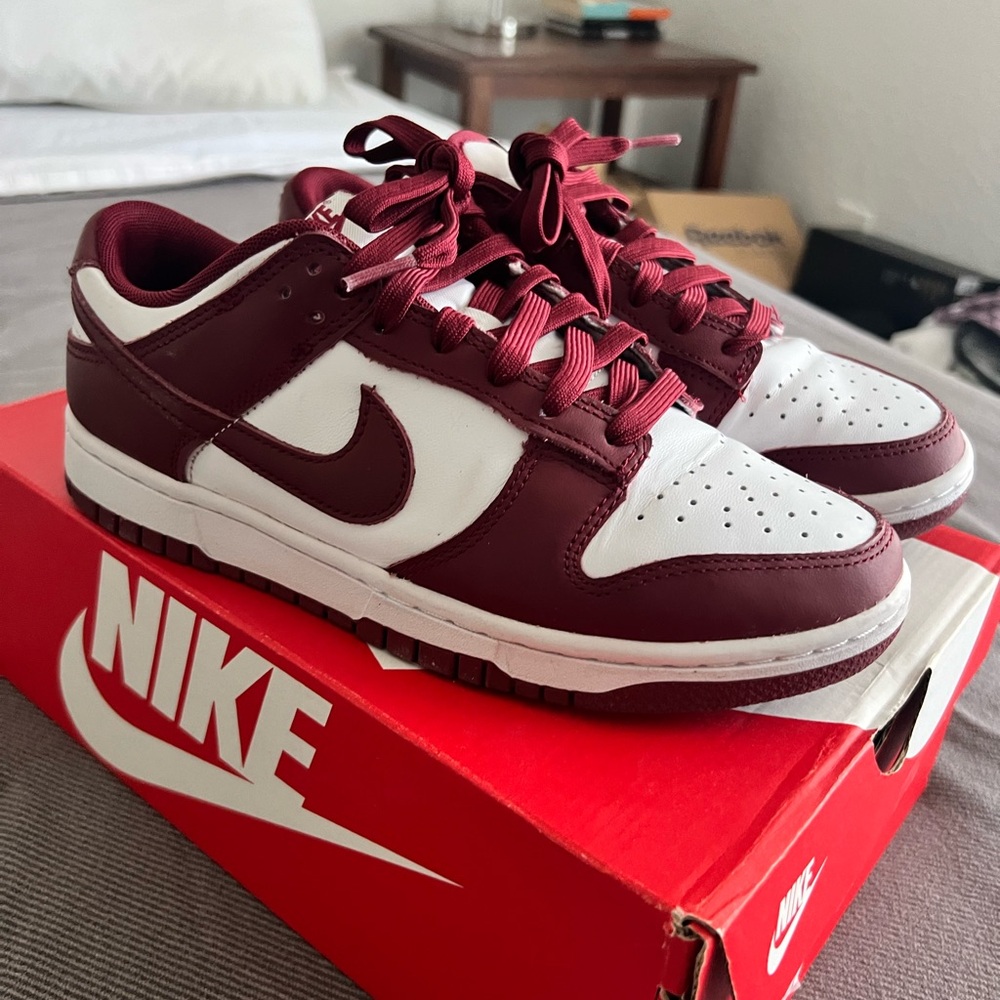 Nike Men's Maroon and White Sneakers